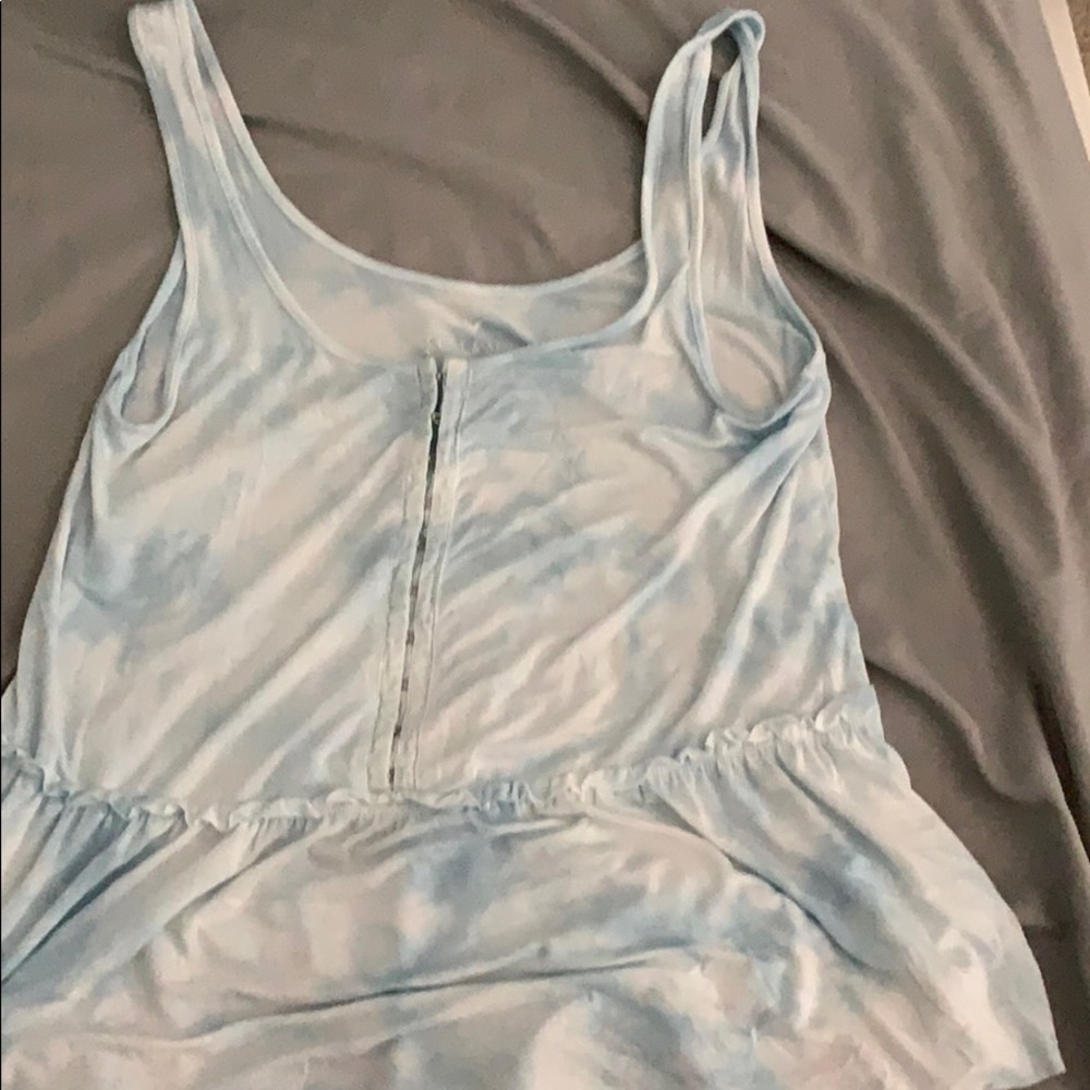 Tie-dye clasp shirt